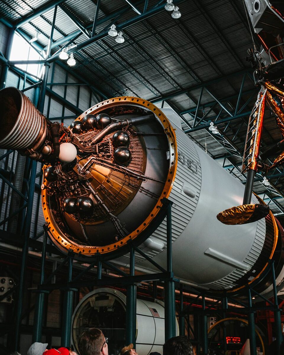 process-building-space-rocket-engine process-building-space-rocket-engine