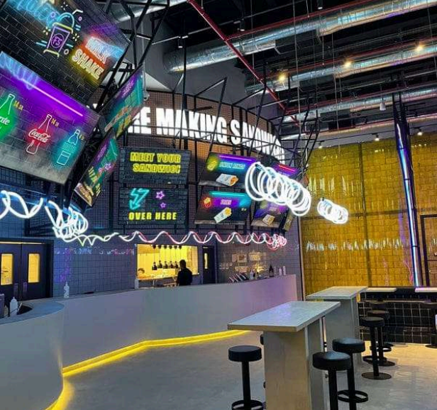 FAT SAL'S restaurant - Riyadh boulevard2